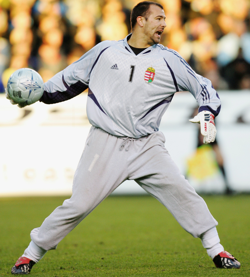 The national team must’ve liked Hertha’s gray-on-gray look so much that they adopted it in 2004. Photo via Getty